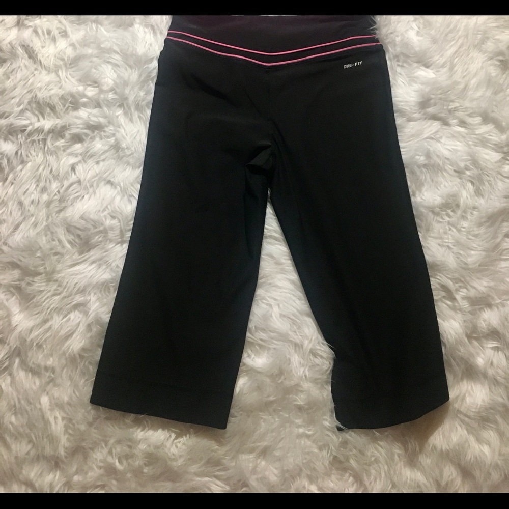 Nike - Dri-Fit Cropped Workout Gear